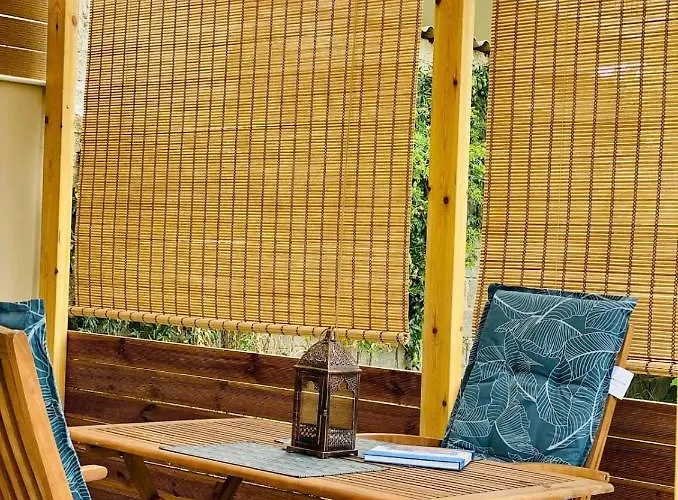 Holiday home Green Room *